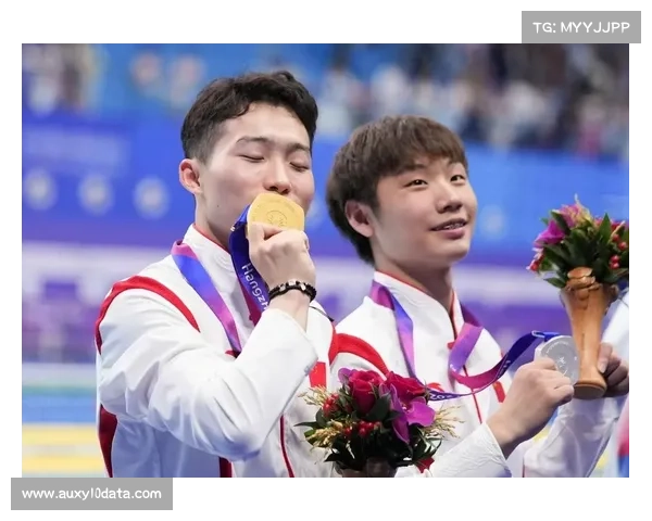 郑九源逆袭夺冠 中国守住男子1米板非奥项目最后阵地 郑九源逆袭夺冠 中国守住男子1米板非奥项目最后阵地