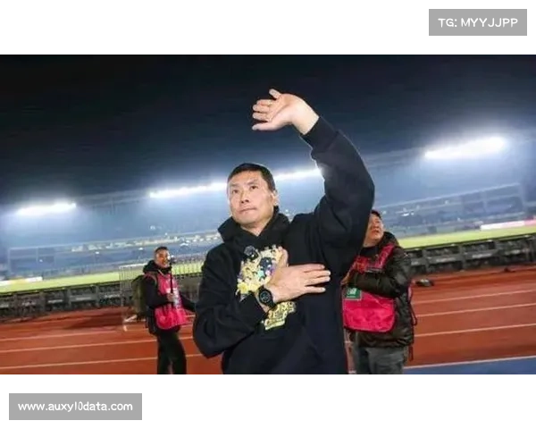 青岛西海岸主场1-0小胜长春亚泰,戴维斯制胜球 青岛西海岸主场1-0小胜长春亚泰,戴维斯制胜球